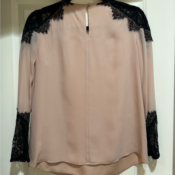 Alice + Olivia Blush Silk Blouse with Black Lace Trim size Small - Picture 3 of 9